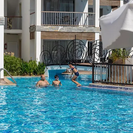 Mio Bianco Resort מלון
